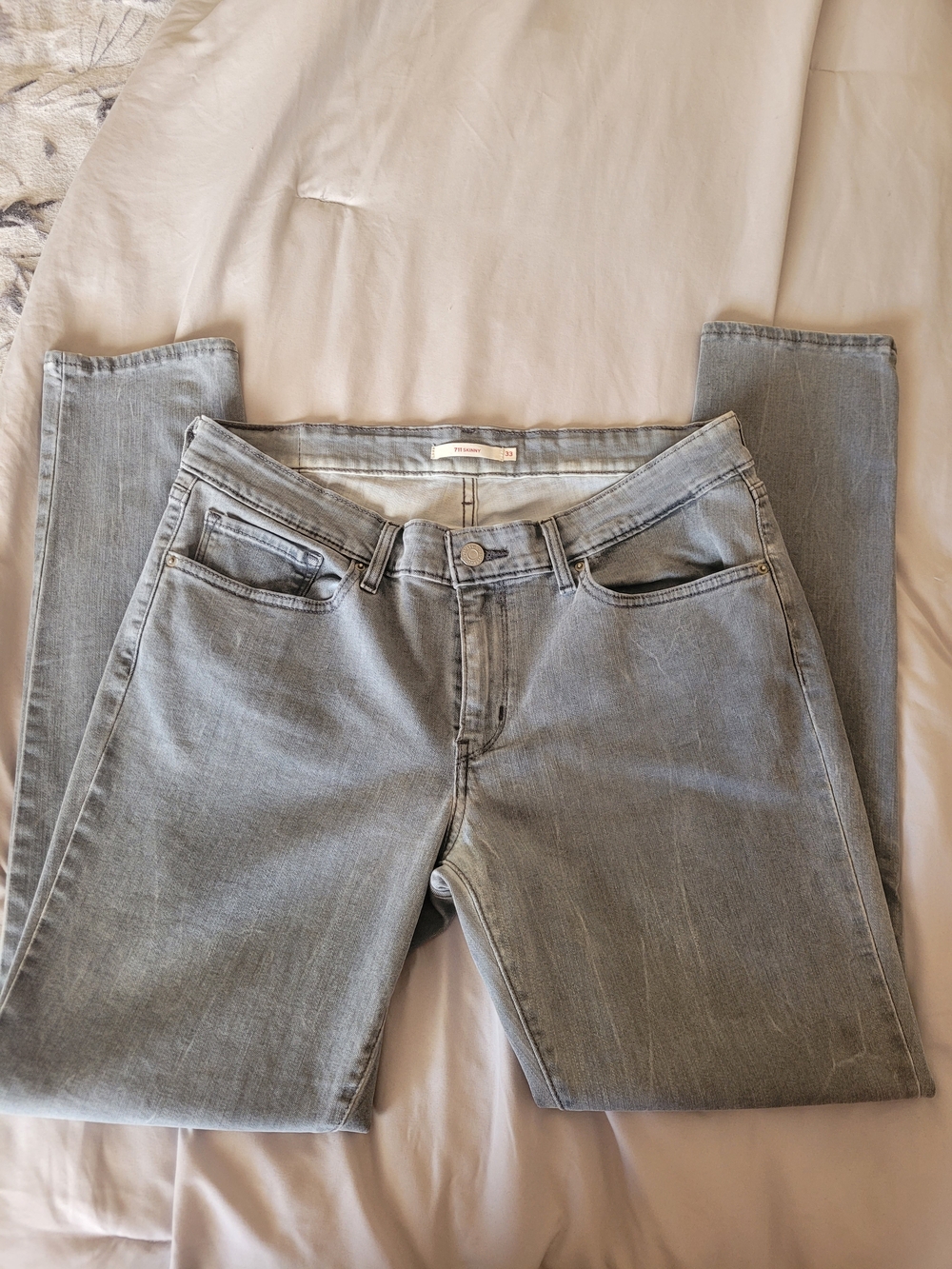 Levi's Women's Skinny Jeans - Light Gray Wash